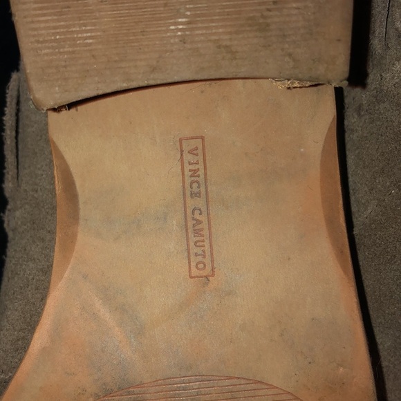 Vince Camuto brown ankle booties sued style fit like a size 7 rounded toe heeled - Picture 8 of 8